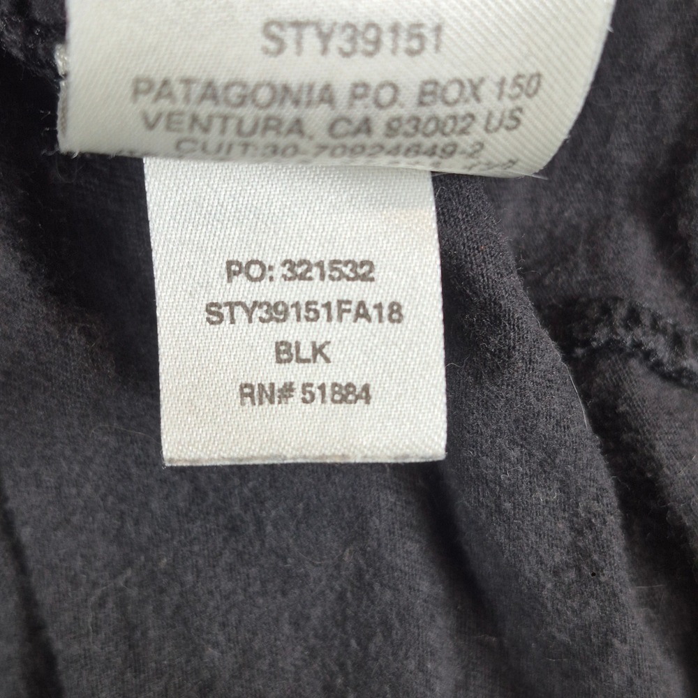 Patagonia T-Shirt Mens Medium Black Organic Cotton Fitz Roy Logo Slim Fit - Picture 4 of 8